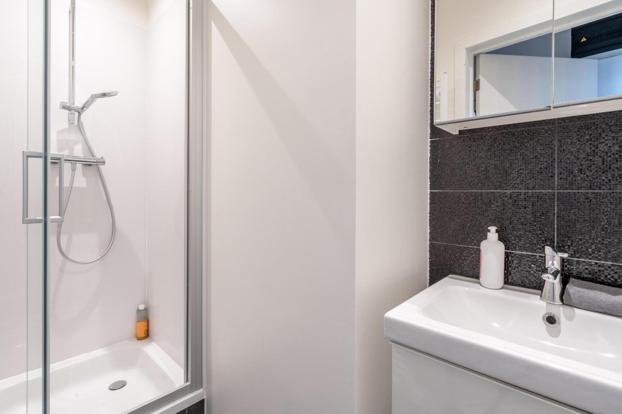 Beautiful Cozy Apartments In The Heart Of Anvers Exterior foto